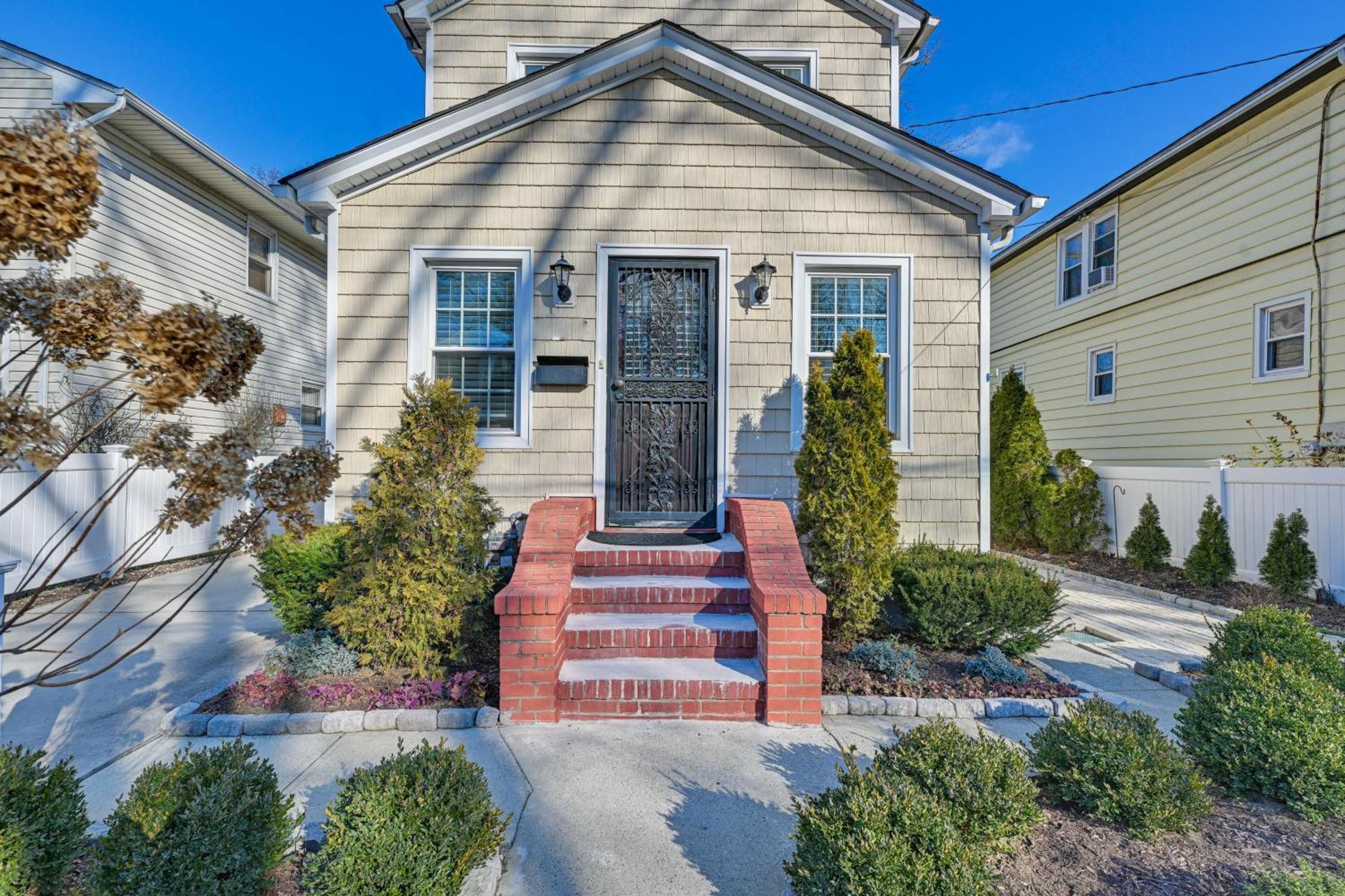 Charming Valley Stream Home 24 Mi To Central Park Exterior photo